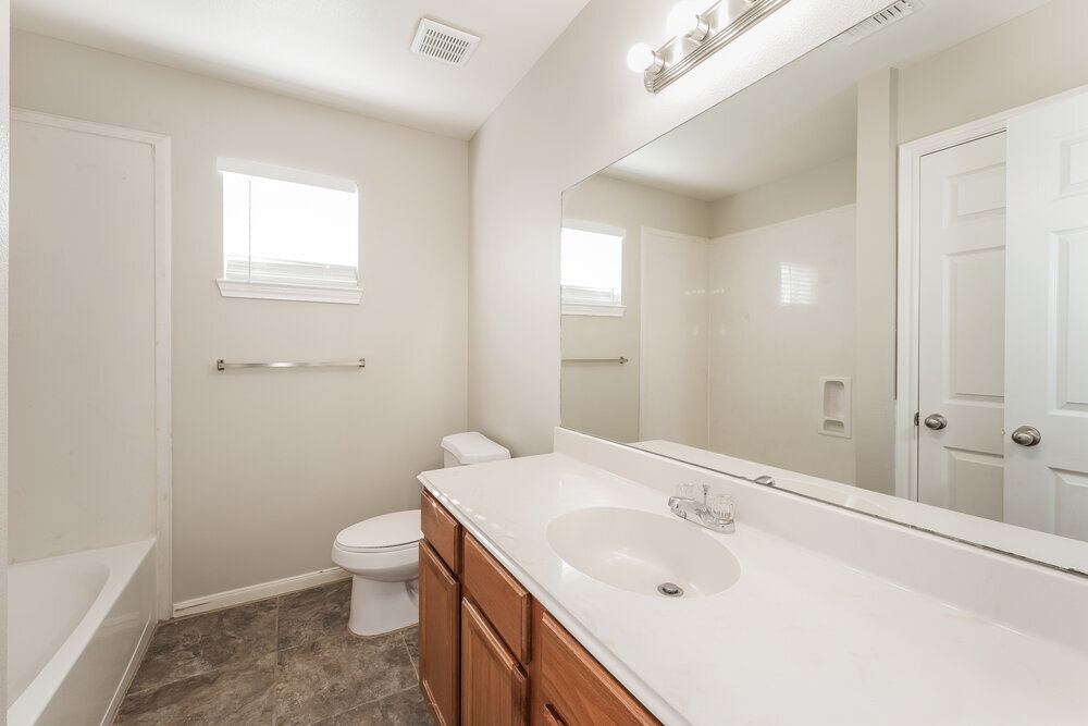 Building Photo - 4955 N Cancun Dr