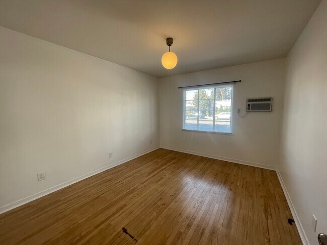 Building Photo - 5959 Troost Ave