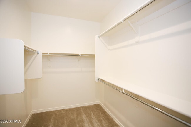 Building Photo - 815 W Finch Dr