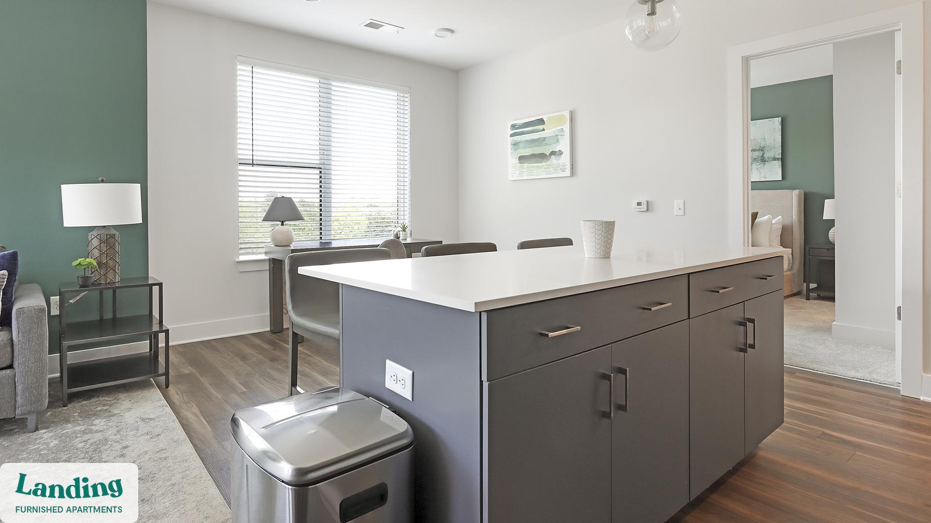 Building Photo - 2201 Glenwood Ave SE