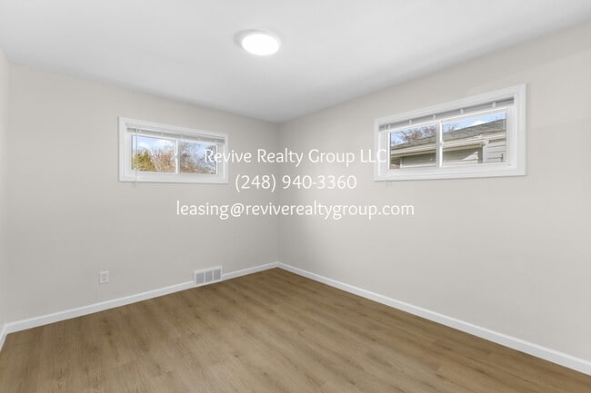 Building Photo - 18240 Negaunee