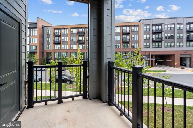 Building Photo - 12850 Mosaic Pk Wy
