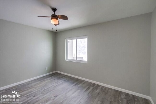 Building Photo - Cozy 3Bdm 1Ba Apartment  in City Heights - MI Special