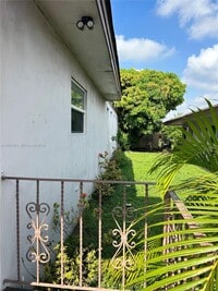 Building Photo - 800 N Federal Hwy