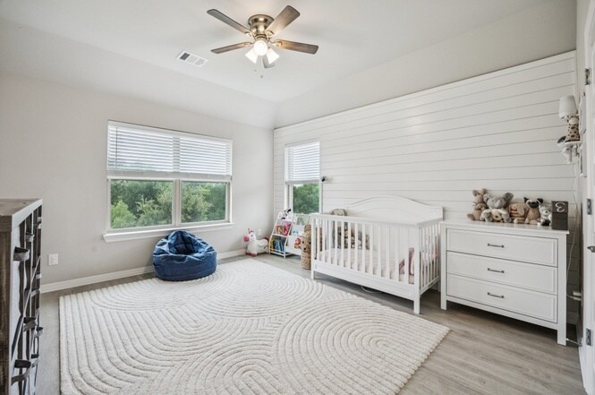 Building Photo - 4871 Lockwood Dr