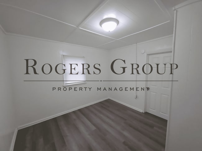 Building Photo - 912 Water St