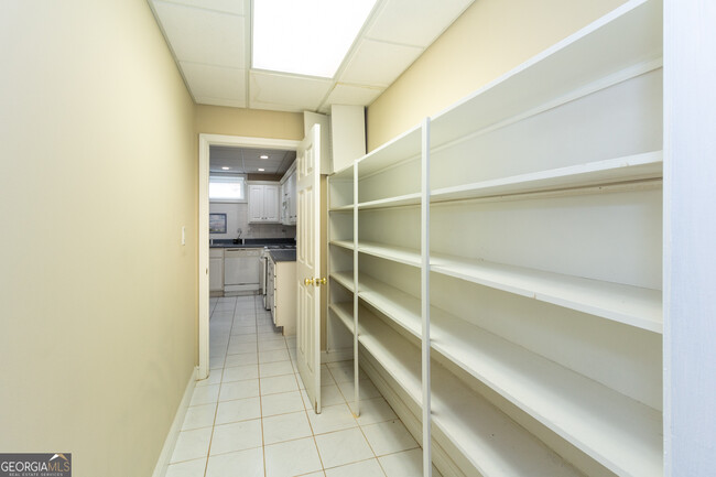 Building Photo - 155 Glenwood Ln