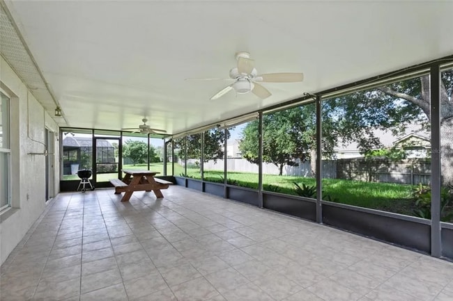 Building Photo - 908 Seneca Falls Dr