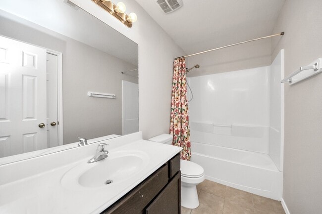 Building Photo - 21823 Wildcroft Dr