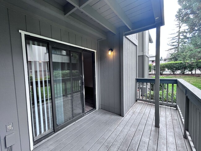 Building Photo - Two Bedroom 2.5 Bathroom Condo in Citrus H...