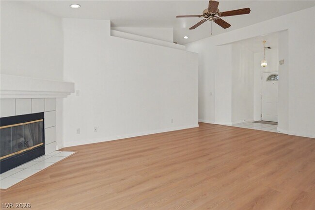 Building Photo - 6671 E Walnut Canyon Dr