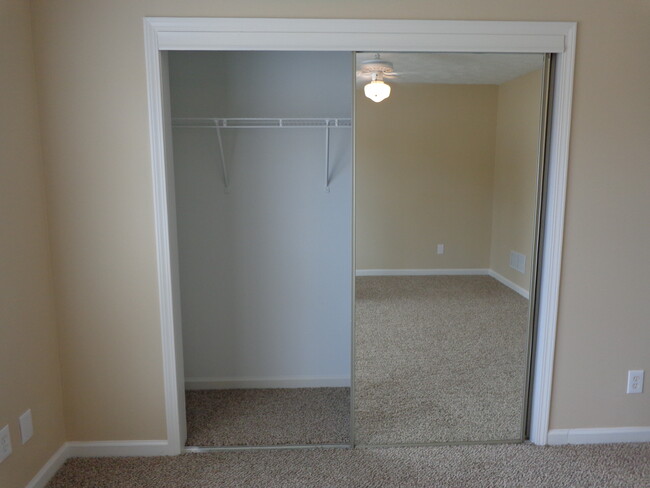 Building Photo - 780 Holcombe Woods Ct