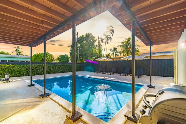 Building Photo - 6540 Park St