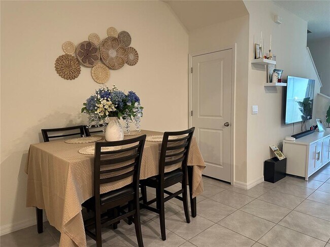 Building Photo - 2917 Flowering Moss Run