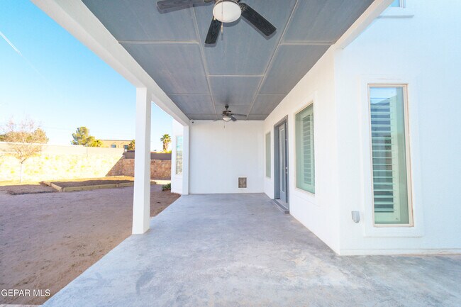 Building Photo - 864 Lemington St