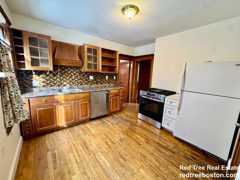 Building Photo - 12 Saint Peter St