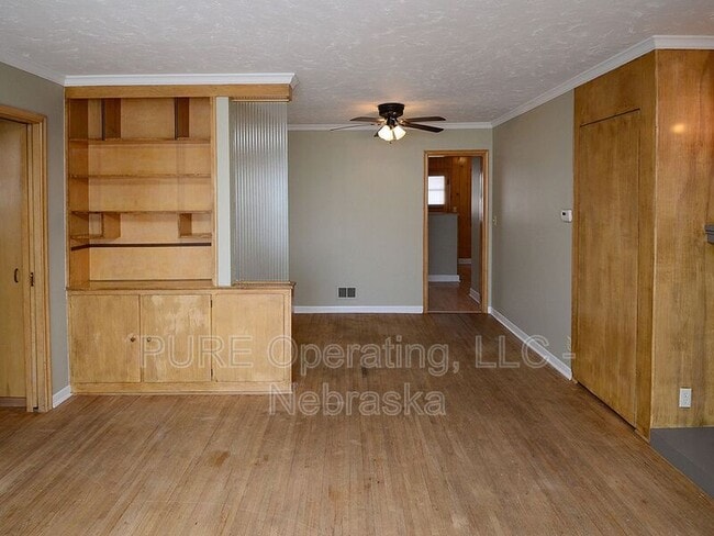 Building Photo - 5156 Pierce St