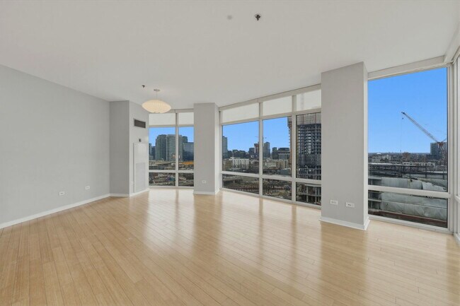 Building Photo - 510 W Erie St