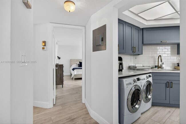 Building Photo - 1340 S Ocean Blvd