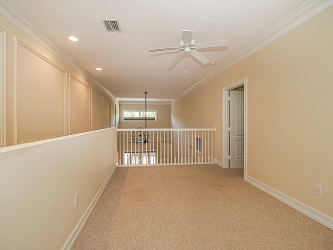 Building Photo - 1965 Bridgepointe Cir