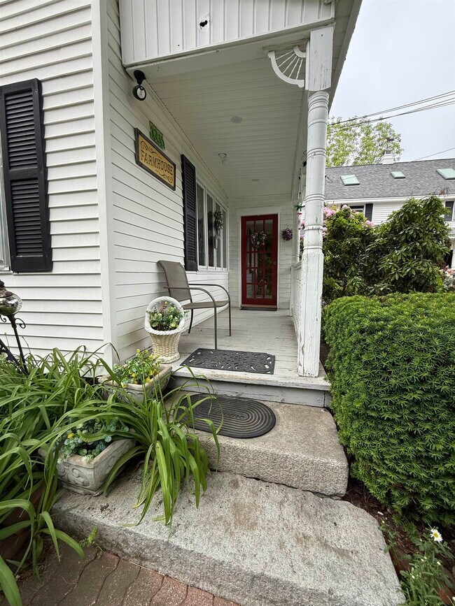 Building Photo - 6 Griffin Ave