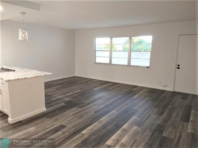Building Photo - 3405 Bimini Ln