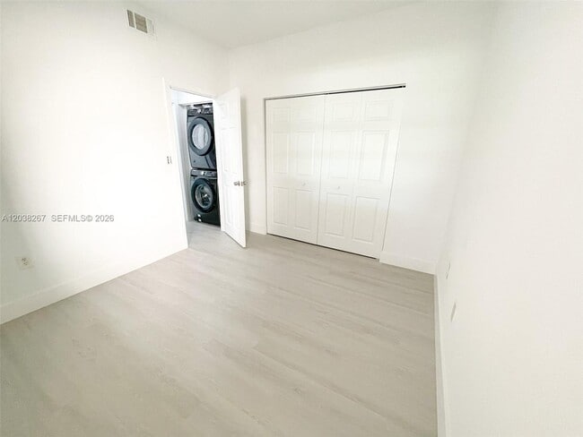 Building Photo - 2421 NW 96th Terrace