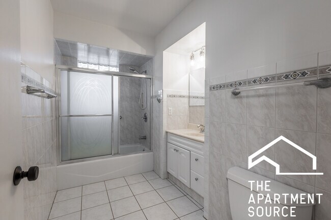 Building Photo - 6711 N East Prairie Rd