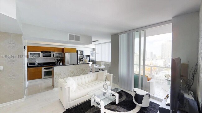 Building Photo - 253 NE 2nd St