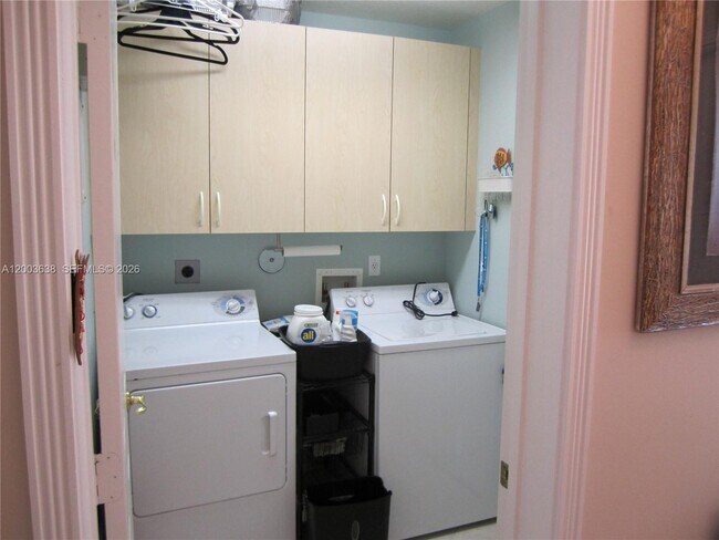 Building Photo - 9798 Casa Mar Dr