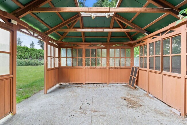 Building Photo - 3807 S Woodward Rd