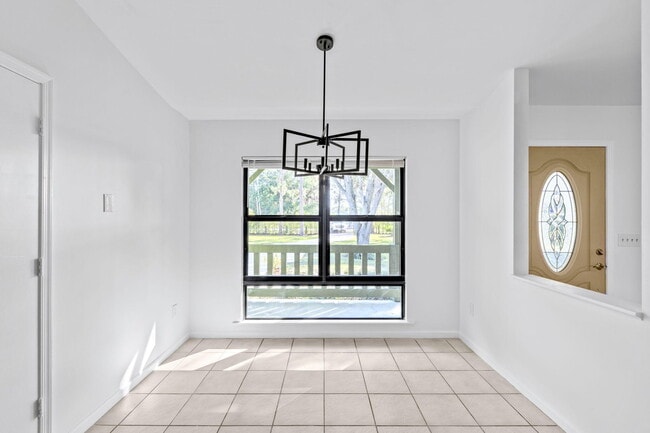 Building Photo - 11989 Persimmon Blvd