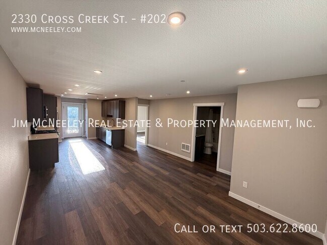 Building Photo - 2330 Cross Creek St