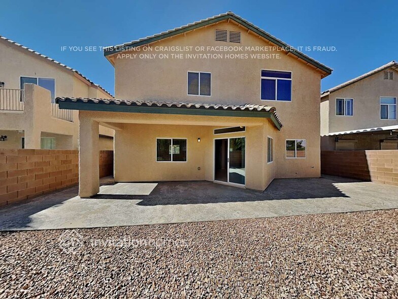 Building Photo - 10928 Salernes St