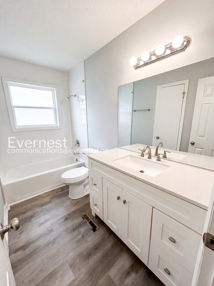 Building Photo - 9307 Feldbank Dr