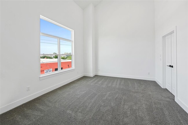 Building Photo - 113 Milby St