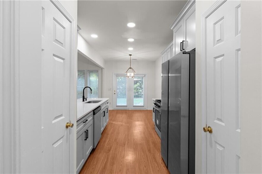 Building Photo - 3127 Wyesham Cir