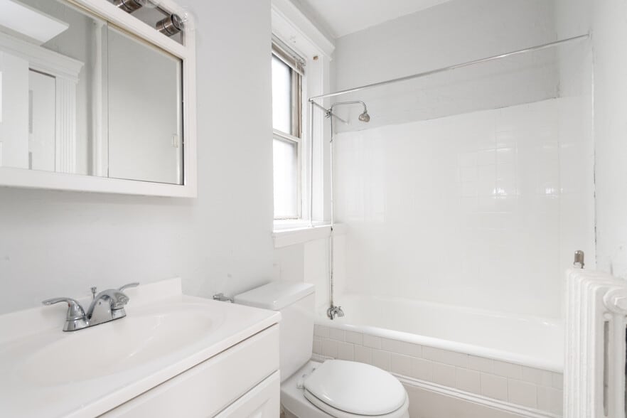 Building Photo - 83 Myrtle St