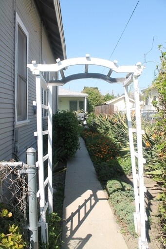 Building Photo - 3019 Baldwin St