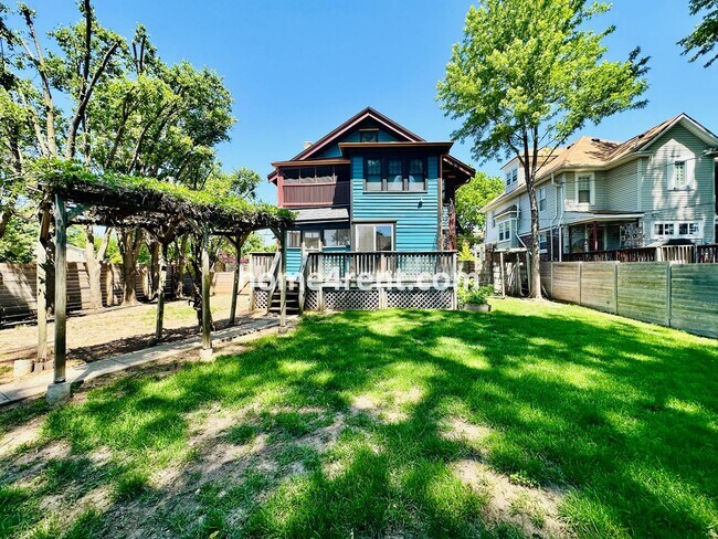 Building Photo - Beautiful, KCMO Home with Historic Charm, Updated Kitchen, Wood Floors and a Fenced Yard!