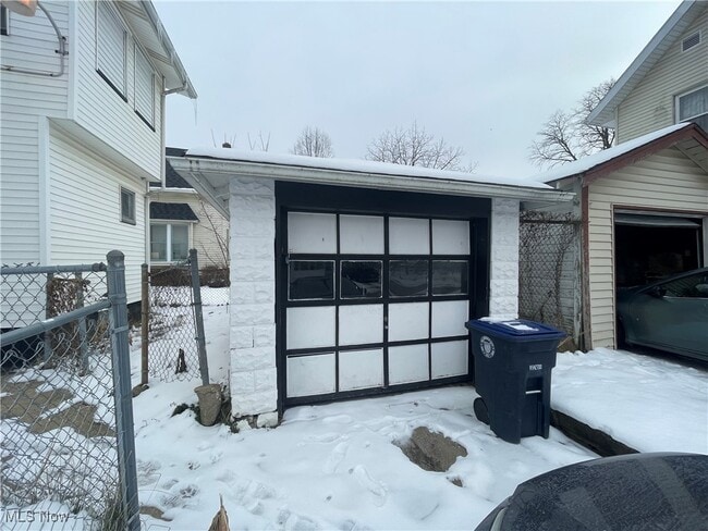 Building Photo - 944 Baughman St