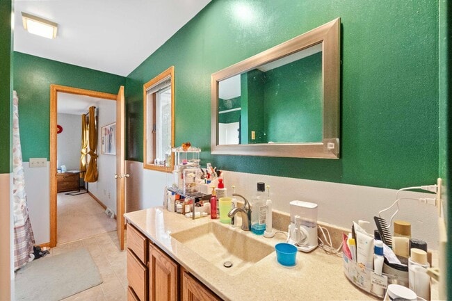 Building Photo - 1853 Wallinford Dr