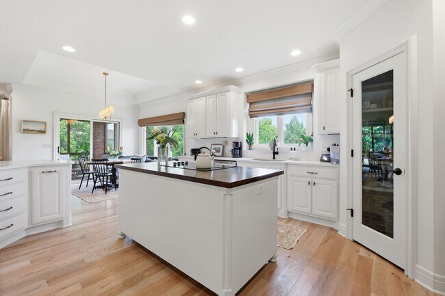 Building Photo - {10500} Luxury Living in Mills Crossing Estates +  Spacious Floorplan with Designer Finishes