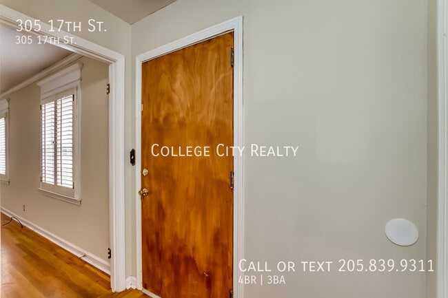 Building Photo - 305 17th St