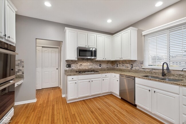 Building Photo - 14175 Charity Chase Cir