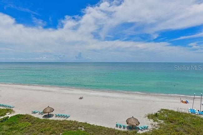 Building Photo - 2425 Gulf of Mexico Dr