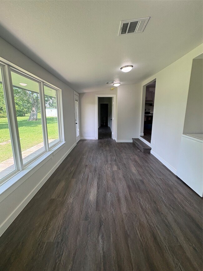 Building Photo - 55 Periwinkle Ct