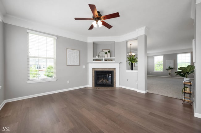 Building Photo - 3546 N Golden Gate Dr