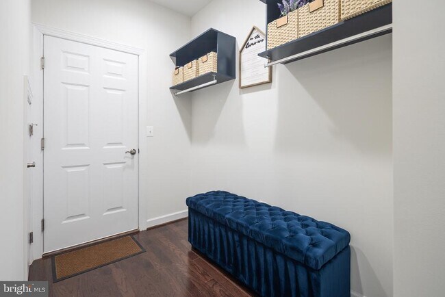 Building Photo - 7933 Turtle Crk Cir