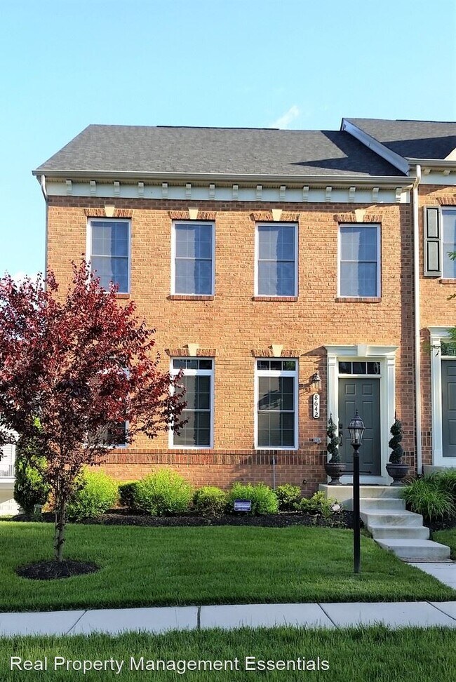 Building Photo - 4 br, 3.5 bath House - 8642 Westford Road